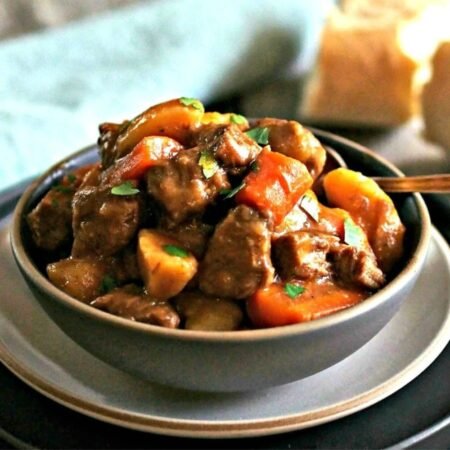 Stewed beef (2 pieces of beef)